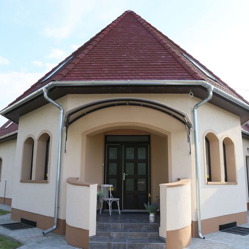 Apartament cu vedere spre grădină cu 5 camere pentru 10 pers.