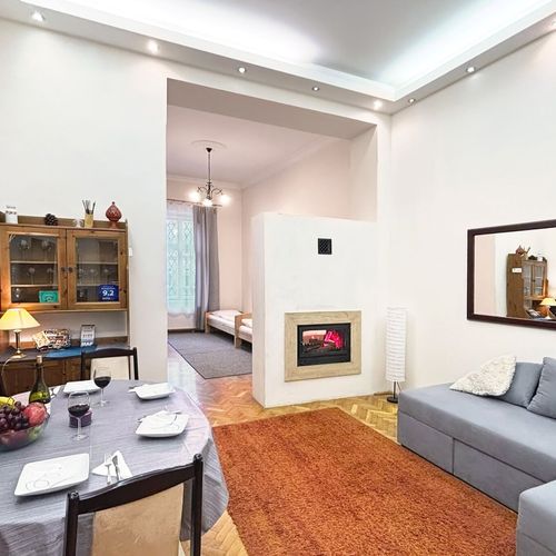 Apartament familial(ă) cu aer condiționat pentru 8 pers. (se inchirieaza doar integral)