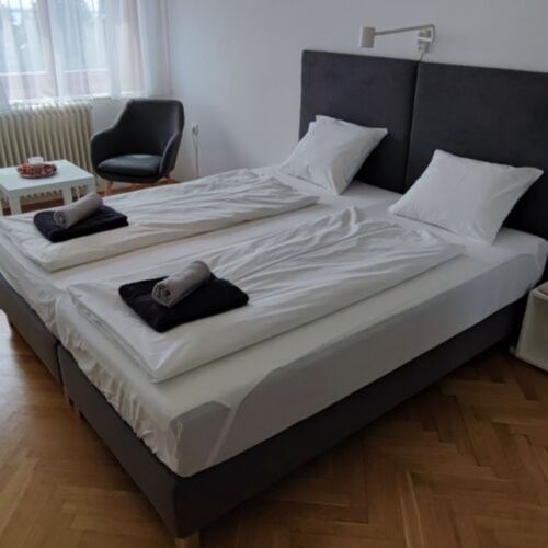 Apartament la etaj cu panoramă pentru 5 pers. (se inchirieaza doar integral)