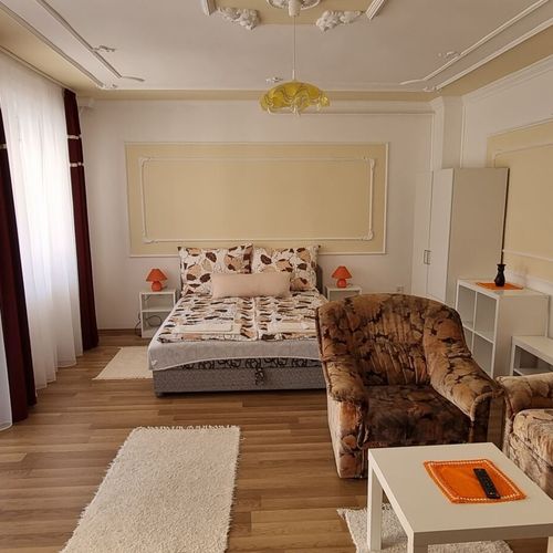 Apartman s manželskou postelí s 1 ložnicí s výhledem do dvora přízemní