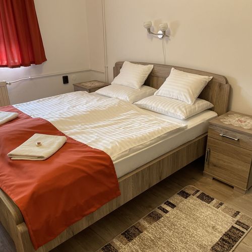 Apartament la parter cu aer condiționat cu 1 camera pentru 2 pers.