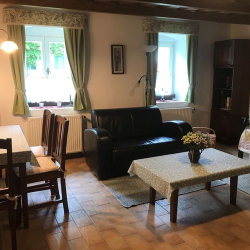 Apartament familial(ă) cu bucătărie proprie pentru 6 pers. (se inchirieaza doar integral)