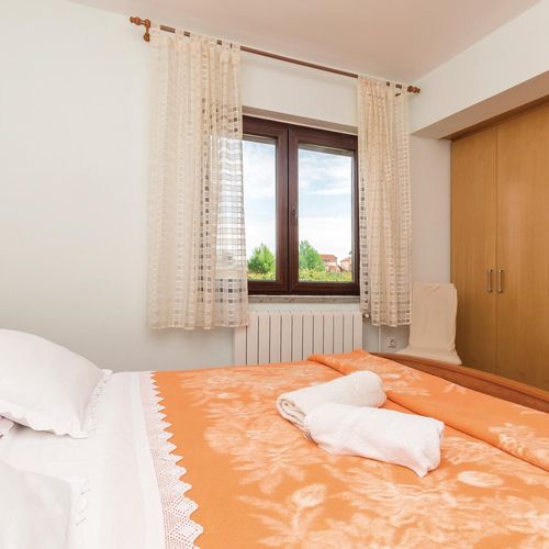 Casă de vară pentru 6 pers. (se inchirieaza doar integral)