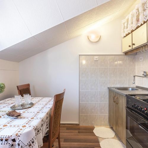 Apartament pentru 5 pers. (se inchirieaza doar integral)