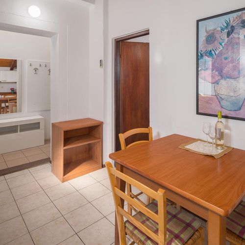 Apartament pentru 4 pers. (se inchirieaza doar integral)