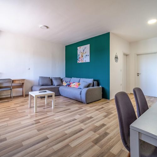 Apartament pentru 4 pers. (se inchirieaza doar integral)