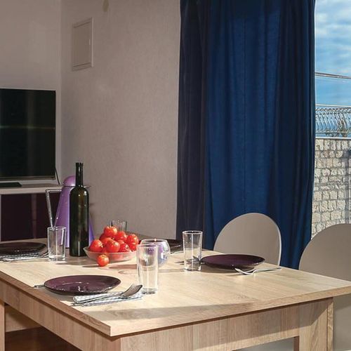 Apartament pentru 4 pers. (se inchirieaza doar integral)
