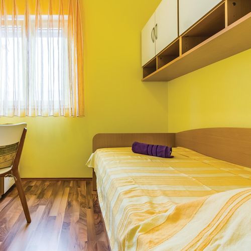 Apartament pentru 4 pers. (se inchirieaza doar integral)