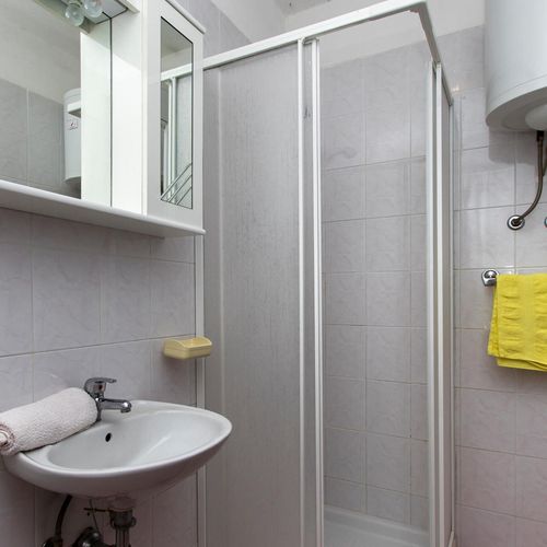 Apartament pentru 4 pers. (se inchirieaza doar integral)