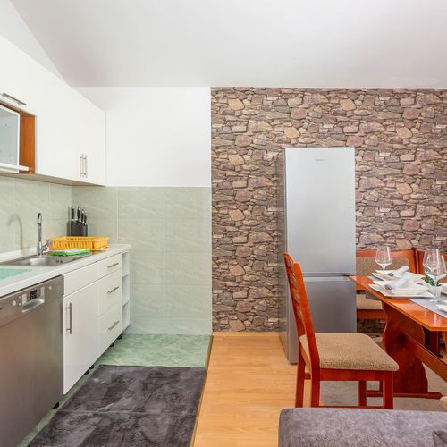 Apartament pentru 5 pers. (se inchirieaza doar integral)