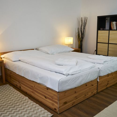 Apartman s vlastní kuchyňkou pro 2 os. s 1 ložnicí s výhledem do zahrady