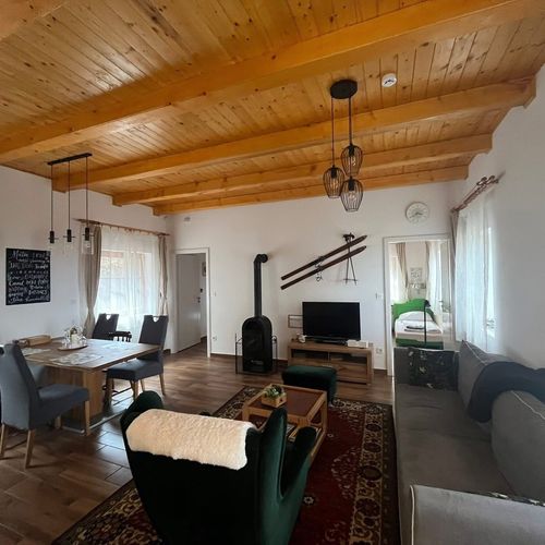 Apartament întreaga unitate cu panoramă pentru 6 pers. (se inchirieaza doar integral)