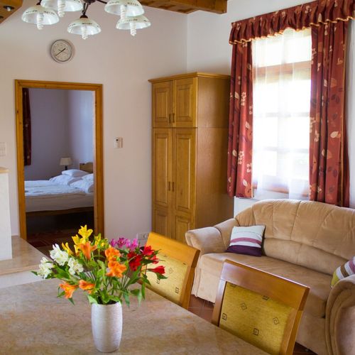 Apartament familial(ă) la parter cu 2 camere pentru 5 pers.