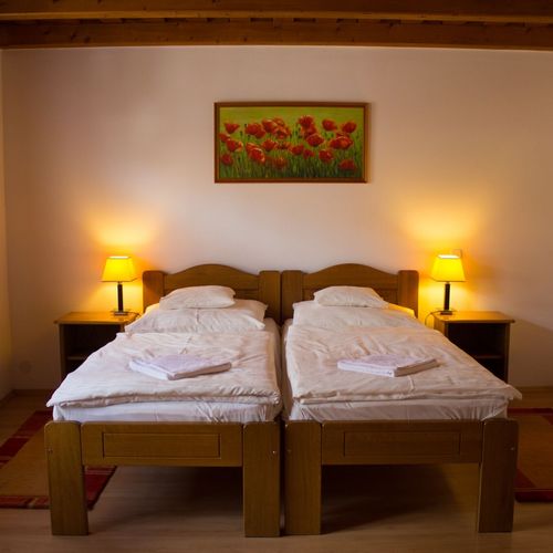 Apartament romantică la parter cu 2 camere pentru 4 pers.