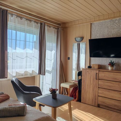 Apartament design la etaj cu 2 camere pentru 4 pers.