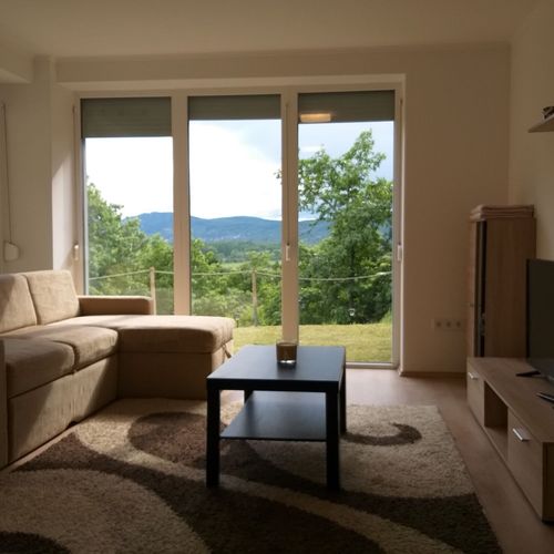 Apartament fără jacuzzi cu vedere spre pădure cu 3 camere pentru 5 pers.