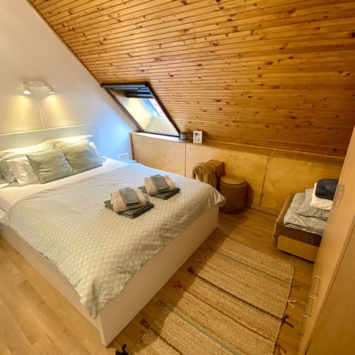 Apartament cu balcon cu vedere spre grădină cu 2 camere pentru 5 pers.