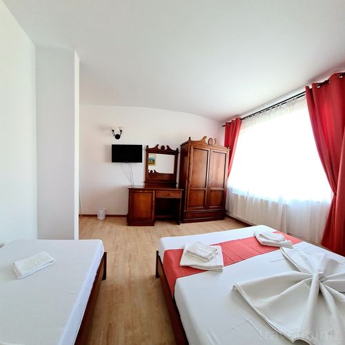 Apartament family la etaj cu 2 camere pentru 5 pers.
