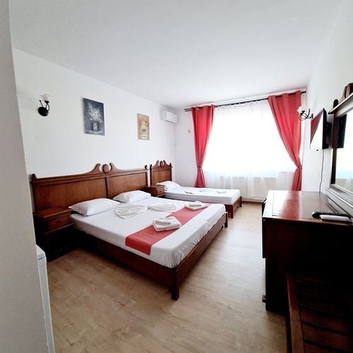 Apartament la etaj cu 2 camere pentru 5 pers.