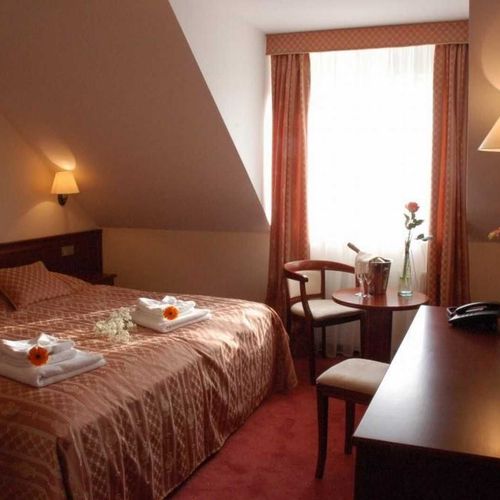 Pokój 3-osobowy z klimatyzacją z prysznicem (możliwa dostawka)