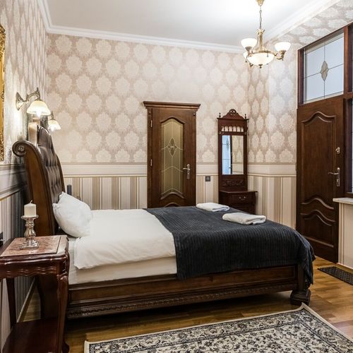 Apartament superior renesance cu 2 camere pentru 4 pers.