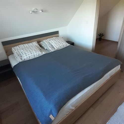 Casă de weekend cu aer condiționat cu vedere spre cetate pentru 4 pers. (se inchirieaza doar integral)