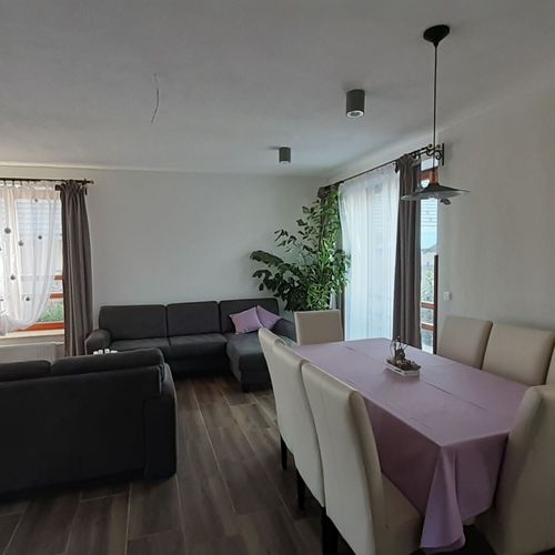 Apartament familial(ă) întreaga unitate cu 4 camere pentru 8 pers.
