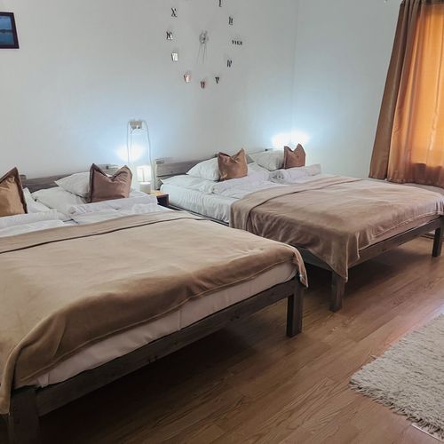 Casă de vacanță întreaga unitate la parter pentru 9 pers. (se inchirieaza doar integral)