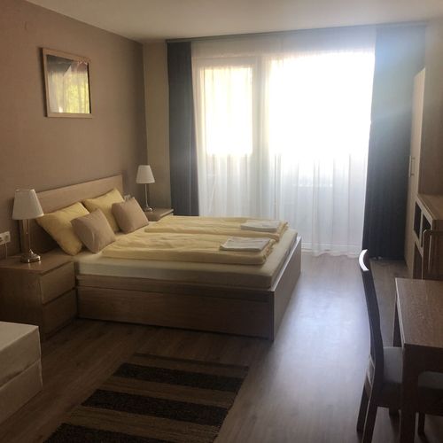 Apartament 2-osobowy z tarasem z widokiem na zamek z 1 pomieszczeniem sypialnianym (możliwa dostawka)