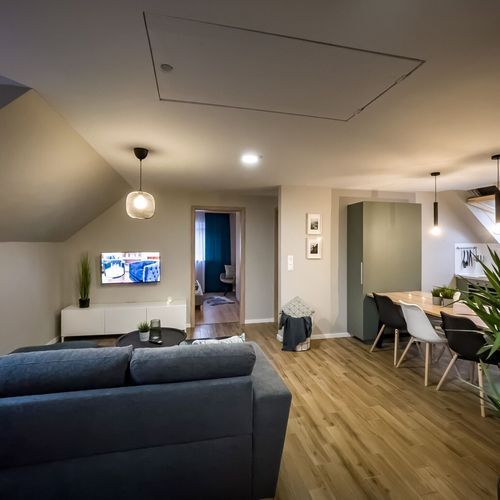 Apartament la etaj cu aer condiționat cu 3 camere pentru 6 pers. (se poate solicita pat suplimentar)