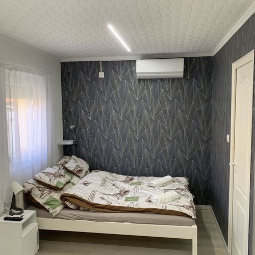 Apartament la parter cu 1 camera pentru 2 pers. (se poate solicita pat suplimentar)