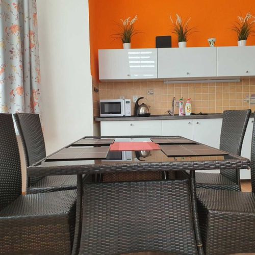 Apartament cu grădină cu bucătărie proprie cu 2 camere pentru 4 pers.