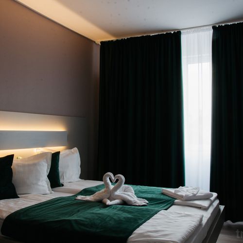Apartament 4-osobowy Queen z balkonem z 2 pomieszczeniami sypialnianymi