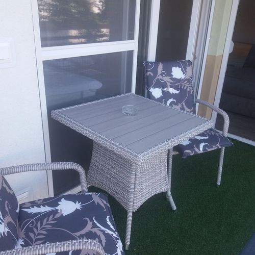 Apartament cu balcon cu aer condiționat cu 2 camere pentru 4 pers.