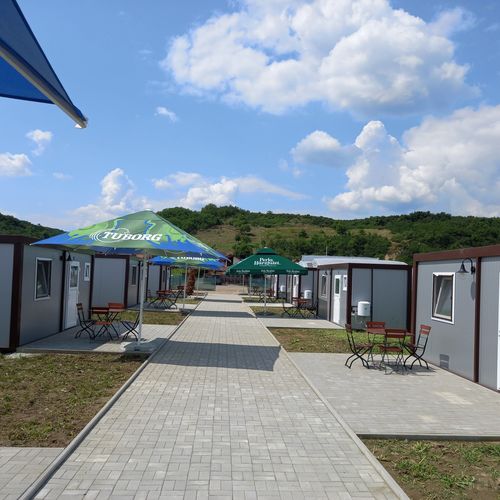 Bungalow cu baie pentru 4 pers. (se inchirieaza doar integral)