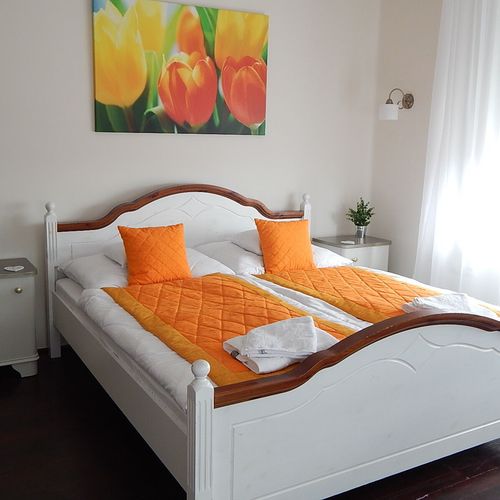 Apartament cu balcon cu aer condiționat cu 2 camere pentru 5 pers.