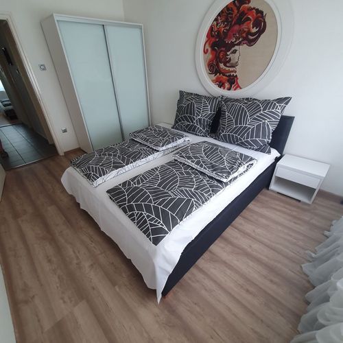 Vilă familial(ă) întreaga unitate pentru 8 pers. (se inchirieaza doar integral)