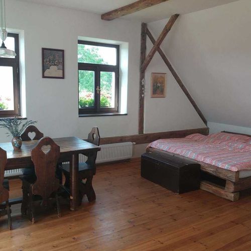Apartament 4-osobowy z wanną z własną kuchnią z 2 pomieszczeniami sypialnianymi (możliwa dostawka)