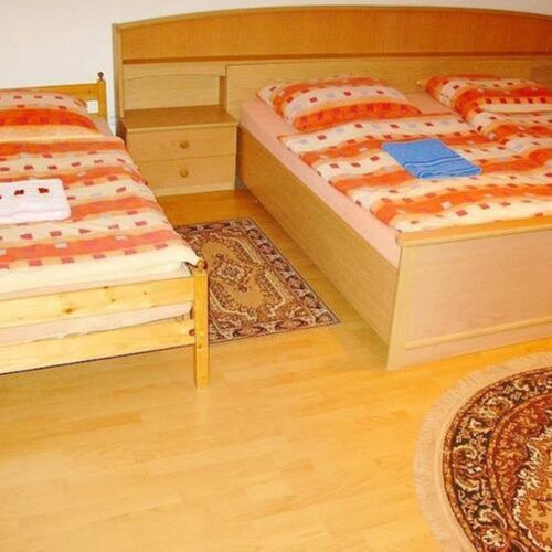 Apartman se sprchou s vlastní kuchyňkou pro 5 os. se 2 ložnicemi
