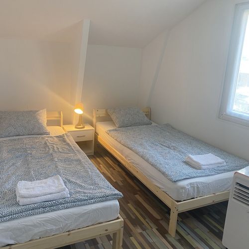 Apartament familial(ă) pentru 6 pers. (se inchirieaza doar integral) (se poate solicita pat suplimentar)