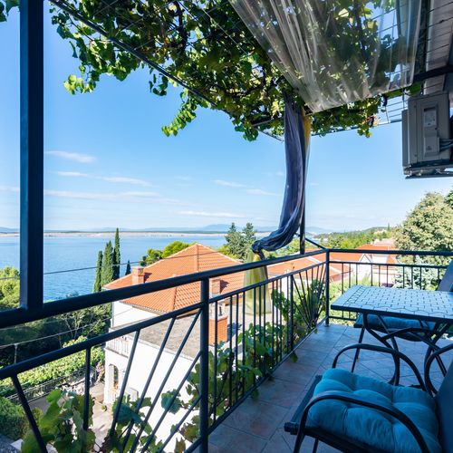 Apartament cu aer condiționat cu balcon cu 2 camere pentru 5 pers. A-2376-a