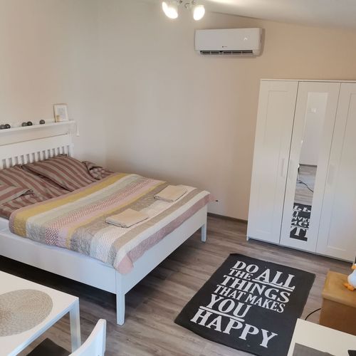 Apartament pentru 2 pers. (se inchirieaza doar integral) (se poate solicita pat suplimentar)