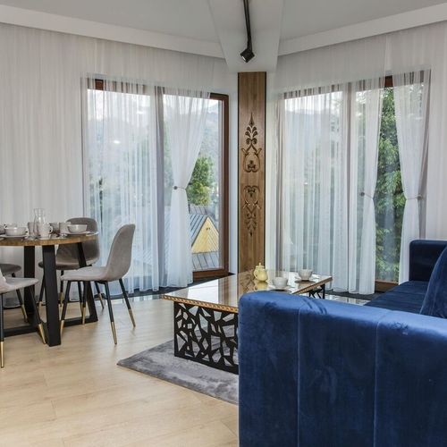 Apartament 4-osobowy Deluxe z widokiem na góry z 2 pomieszczeniami sypialnianymi
