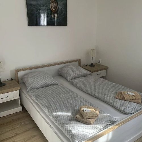 Pokoj s manželskou postelí