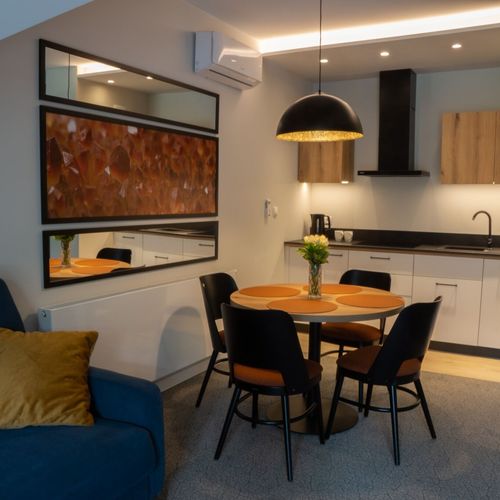 Apartament 4-osobowy Vip z widokiem na góry z 2 pomieszczeniami sypialnianymi