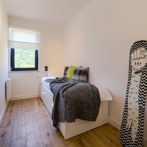 Apartament 6-osobowy na piętrze z widokiem na góry z 3 pomieszczeniami sypialnianymi