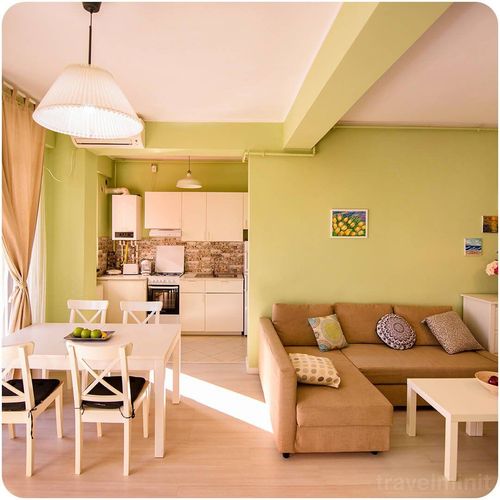 Apartament standard 110 cu 3 camere pentru 6 pers.
