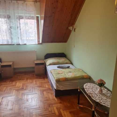 Pokój 2-osobowy na piętrze z widokiem na ogród