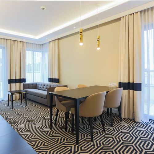 Apartament 4-osobowy na piętrze z klimatyzacją z 2 pomieszczeniami sypialnianymi