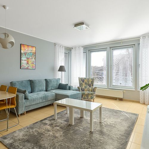 Apartament 4-osobowy na piętrze z balkonem z 2 pomieszczeniami sypialnianymi